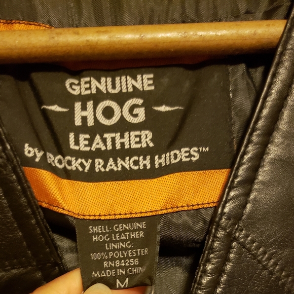 Black Vest - Picture 3 of 4